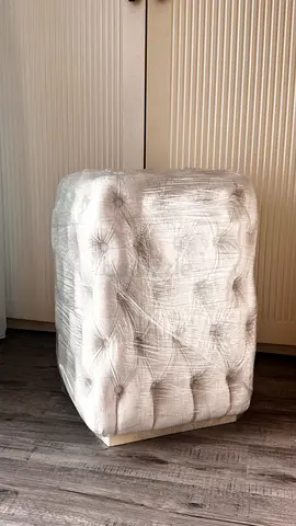 -50% PUFF CHAIR, PEARL WHITE