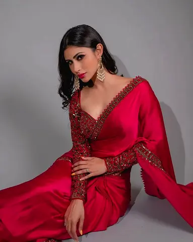 Stunning Red Traditional Outfit with Embellishments
