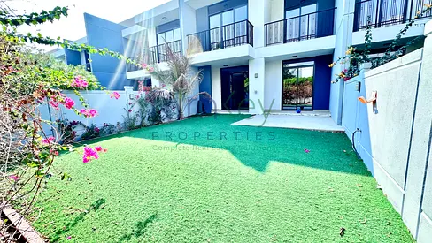 Three bedroom plus miadroom | spacious | book now