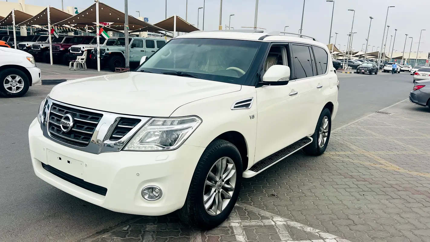 Nissan Patrol 2016 — photo 1 of 20