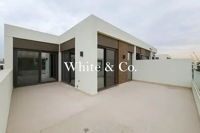 Single row | Sunset views | Landscaped
