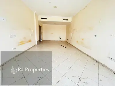Very spacious luxury 2bhk in family bulding ready to move only jest 45k