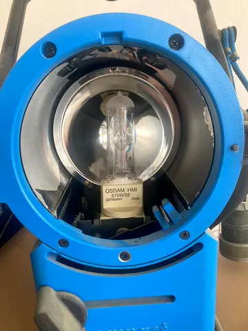 Arri 575 HMI and 575/1.2 ballast with header cable.