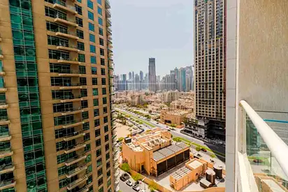 Unfurnished | Open Kitchen | Prime Location