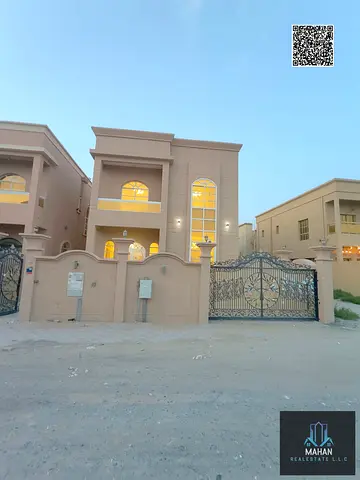 ✨ فيلا فاخرة للبيع في الروضة 1 - جديدة كلياً بتشطيبات فاخرة ✨🏡 فرصة استثنائية لامتلاك فيلا فاخرة جديدة كلياً في واحدة من أرقى المناطق السكنية في عجمان، الروضة 1.