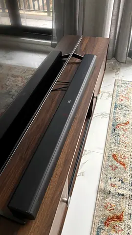 JBL Cinema SB550 3.1 Soundbar for Immersive Audio Experience. Perfect condition.