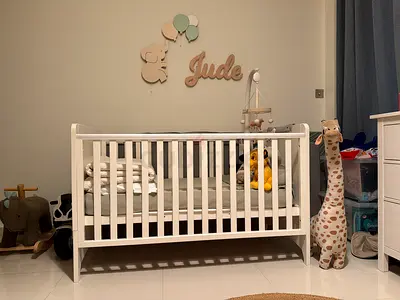 Selling our baby cot with mattress in immaculate condition 🤍