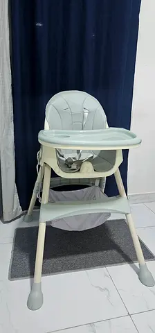 Baby feeding chair