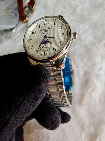 Men watch longines