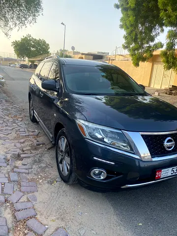 Nissan Pathfinder SV 2013 - GCC Specs (4x4 with full option)  - Well Maintained and zero accident