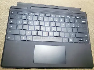 Microsoft Surface pro 8 keyboard
