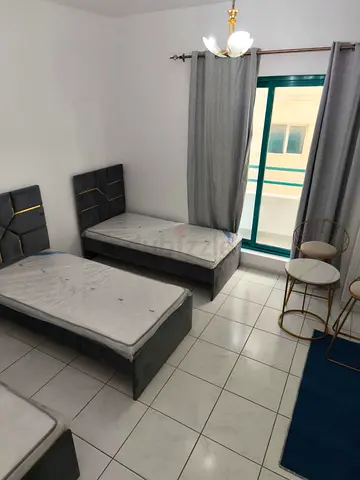Bed space available ready to move for ladies