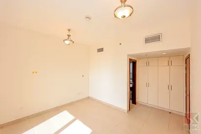 One Month Rent Free-Spacious 1 BR