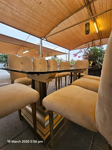 Dinning Table with chairs for urgent sell