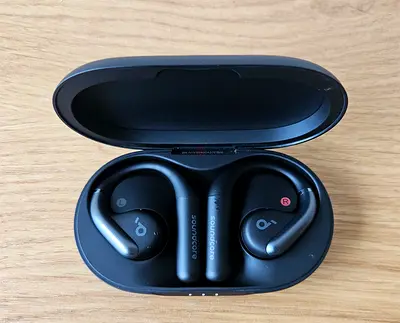 Soundcore aerofit black used