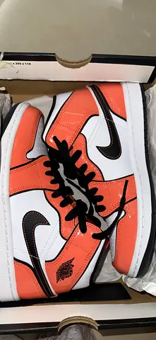 Air Jordan 1 Mid SE Turf Orange size EU 38