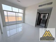 First occupancy at an excellent price, suitable for everyone, with free maintenance from the owner.