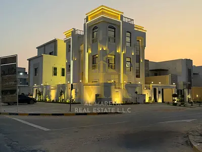 Villa d'angle à vendre à Al Zahia. Design classique luxueux avec ascenseur privé, grande piscine intérieure, finitions intérieures modernes et parking