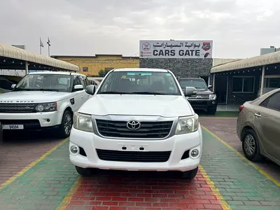 Toyota Hilux Double Cab DLS 2014 - GCC Specs - Reliable and Ready to Work!