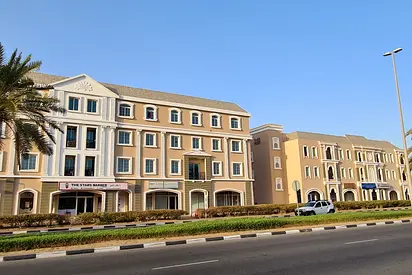 Distress front side shop for rent