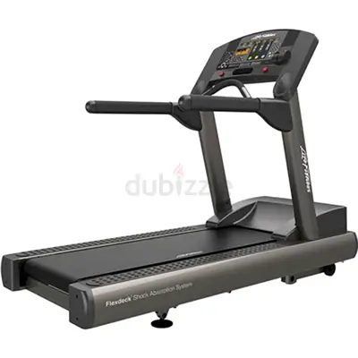 Life Fitness CLST (Club Series) Treadmill