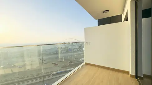 Fully Furnished | Close To Metro | Flexy Cheques