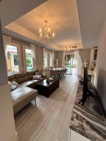 2-Bedroom Villa with Guest Room