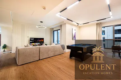 Luxe 4BR Upscale Beach Side Unit with Pool Table
