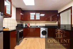 Luxe 4BR Upscale Beach Side Unit with Pool Table