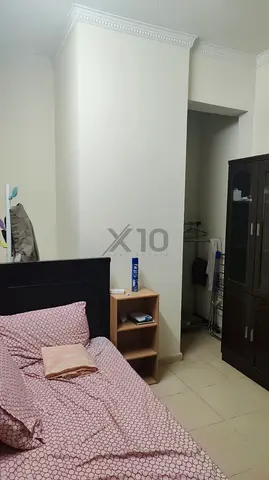 Cosy 1 bedroom apartment plus maid room with Burj Khalifa View