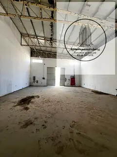 Warehouse available for rent without electricity, suitable for storage, only 2500 sq ft, price 60,00