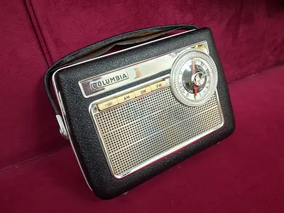 1958 Vintage Columbia AM/FM Radio