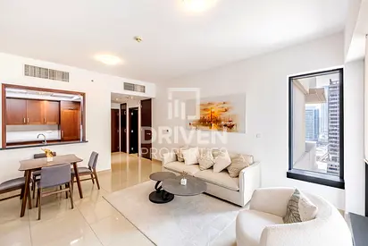 Burj View | High Floor | Vacant and Furnished
