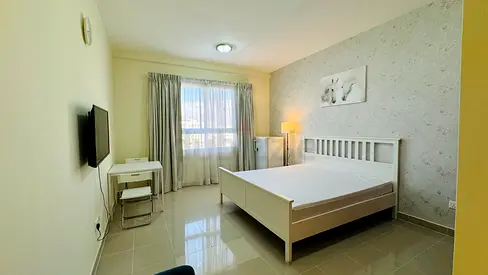 Fully furnished master bedroom available for  executive couple or one bachelor in Al khail gate 2