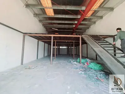 WEARHOUSE FOR RENT IN industrial 18