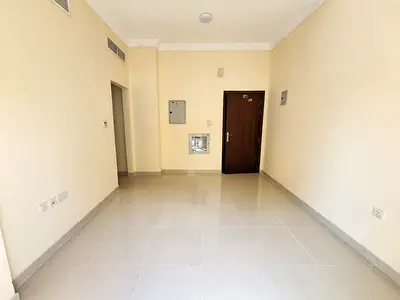 Luxury 2BHK in school area with balcony only 40k