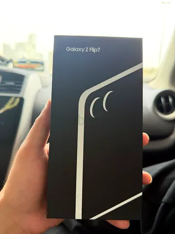 Samsung Galaxy Z Flip 7 Brand New