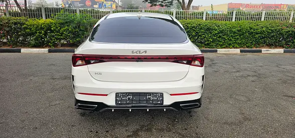 صورة 15 لـ 2023 KIA K5