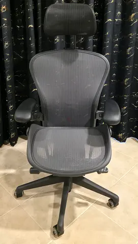 Chair: Herman Miller Aeron remastered Size B (full config) + Atlas Headrest