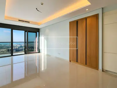 Modern Studio | City Views | Residential Unit