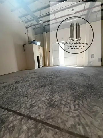 مستودع للايجار,انشاء جديد المساحة 2505 قدم مربع,حمولة كهراء 73 كيلو مكتب ودورات مياه ومطبخ تحضيري الارتفاع