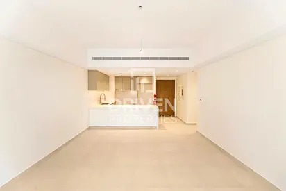Brand New Apt with 2 Balconies | Mid Floor