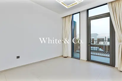 Prime Location | Vacant | Landscaped Garden