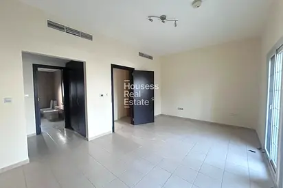 SINGLE ROW | READY TO MOVE | UPGRADED TO 2BR