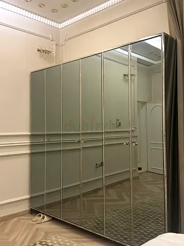 Elegant Mirrored Wardrobe