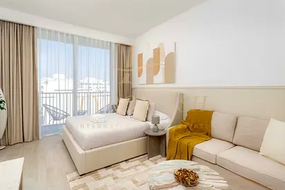 FULLY FURNISHED | PREMIUM | GREAT AMENITIES