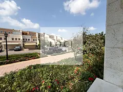 RENOVATED | LUXURY | COMMUNITY VIEW