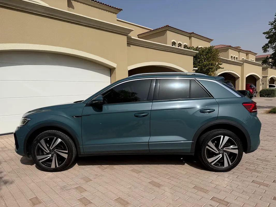 Volkswagen T-Roc 2024 — photo 1 of 13
