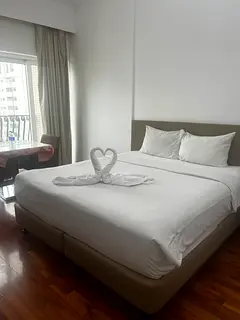 Elegant City View Studio Apartments – Ruwi Hotel Apartments