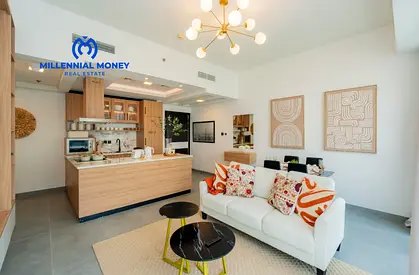 Luxury Furnished 2BR | Fully Upgraded | Vacant